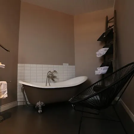 Le Cercle De Malines 4* קאלה